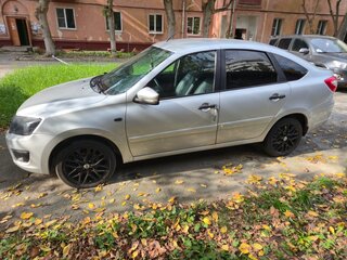 2014 Lada (ВАЗ) Granta I, серебристый, 379000 рублей, вид 3