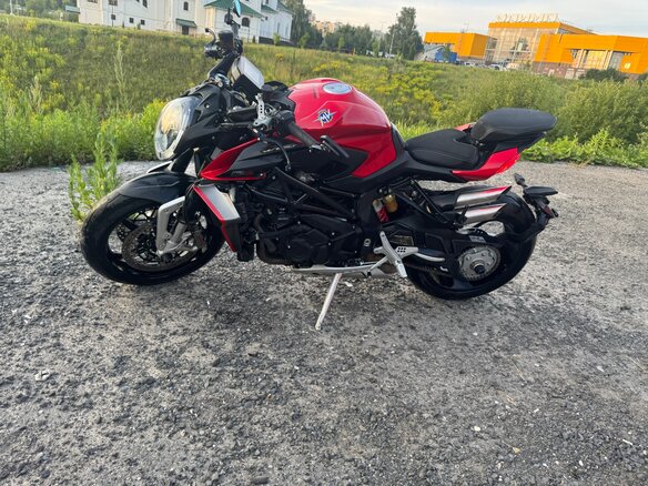 2022 MV Agusta Brutale 1000, красный, 1800000 рублей - вид 9