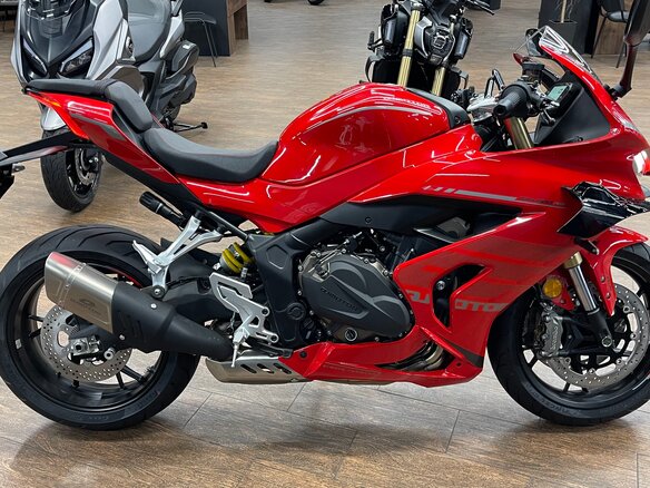 2026 QJMotor SRK 800 RR, красный, 859000 рублей - вид 5