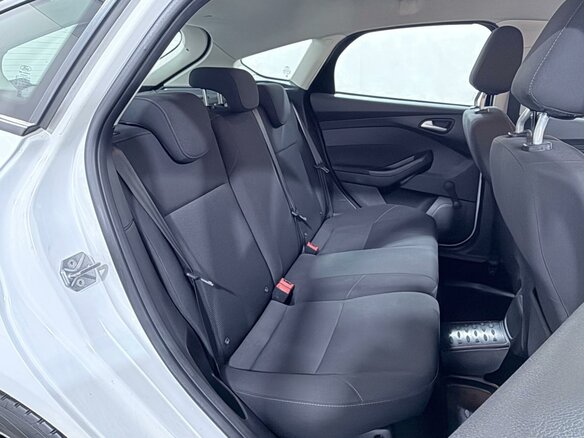 2016 Ford Focus III Рестайлинг, белый, 990000 рублей - вид 11