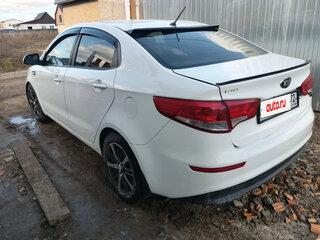 2016 Kia Rio III Рестайлинг, белый, 750000 рублей, вид 5