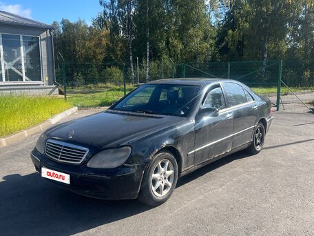 2002 Mercedes-Benz S-Класс 500 IV (W220), чёрный, вид 3