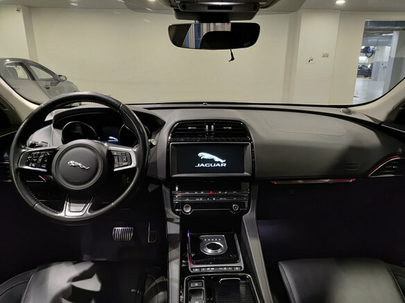 2019 Jaguar F-Pace I, чёрный - вид 13