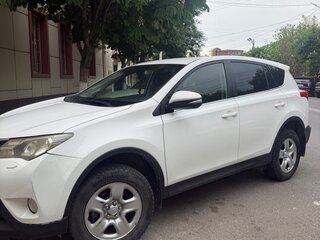 2015 Toyota RAV4 IV (XA40) Рестайлинг, белый, 1950000 рублей, вид 3