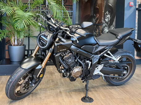2025 Honda CB 650R, чёрный, 1450000 рублей, вид 3