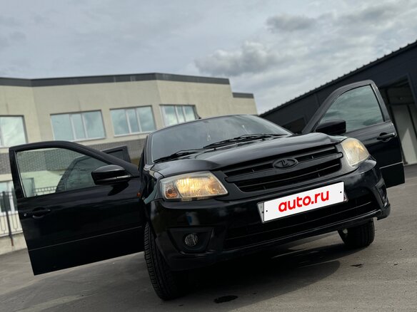 2015 Lada (ВАЗ) Granta I, чёрный, 323000 рублей