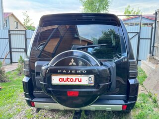 2010 Mitsubishi Pajero IV, чёрный, 1650000 рублей, вид 4