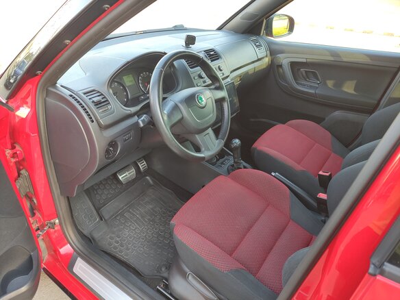 2013 Skoda Fabia II Рестайлинг, красный, 990000 рублей - вид 5