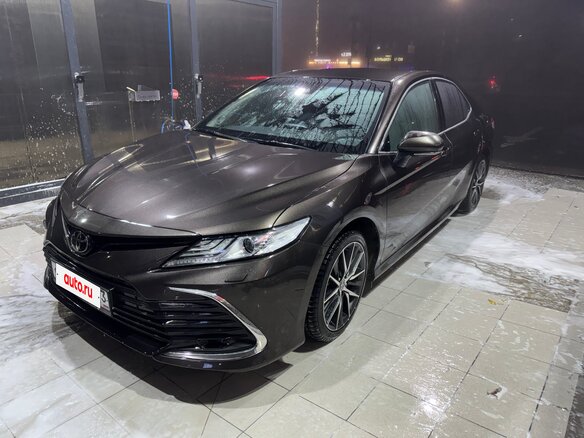 2021 Toyota Camry VIII (XV70) Рестайлинг, коричневый, 3600000 рублей