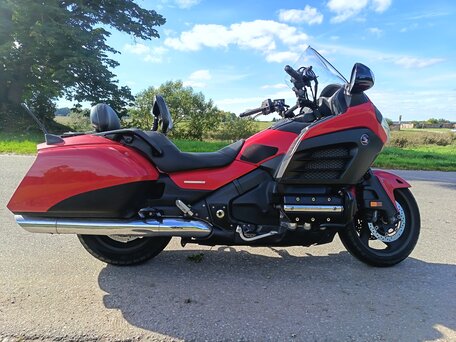2013 Honda GL 1800 Gold Wing, красный, 974000 рублей, вид 3