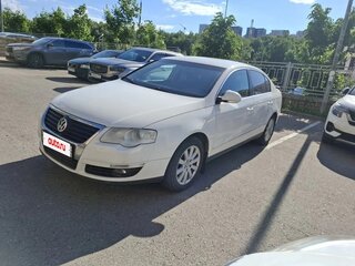 2010 Volkswagen Passat B6, белый, 560000 рублей, вид 2
