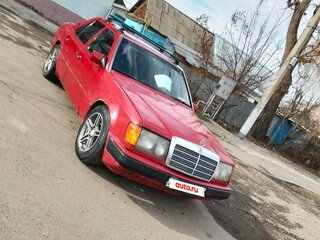 1992 Mercedes-Benz W124 200, красный, 150000 рублей, вид 1
