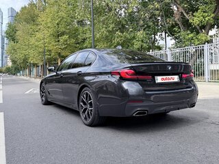 2021 BMW 5 серии 520d xDrive VII (G30/G31/G38) Рестайлинг, серый, 5000000 рублей, вид 5