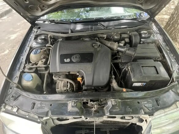 2010 Skoda Octavia I (A4) Рестайлинг, серый, 400000 рублей - вид 9