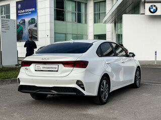 2022 Kia K3 II Рестайлинг, белый, 2197000 рублей, вид 5