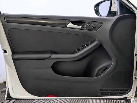 2013 Volkswagen Jetta VI, белый - вид 18