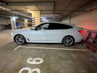 2018 BMW 6 серии Gran Turismo 640i xDrive IV (G32), белый, 5300000 рублей, вид 3