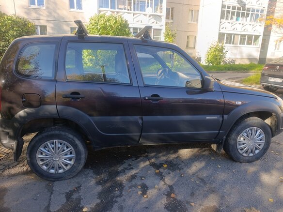 2015 Chevrolet Niva I Рестайлинг, коричневый, 600000 рублей - вид 1