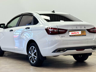 2024 Lada (ВАЗ) Vesta I Рестайлинг (NG), белый, 1385000 рублей, вид 3