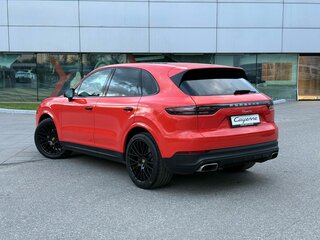 2021 Porsche Cayenne III, оранжевый, 6440000 рублей, вид 3