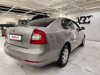 2010 Skoda Octavia II (A5) Рестайлинг, серый, 490000 рублей, вид 4