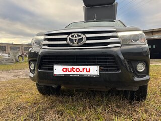 2017 Toyota Hilux VIII, чёрный, 3370000 рублей, вид 3