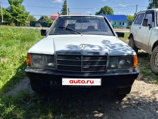 1984 Mercedes-Benz 190 (W201), белый, 250000 рублей, вид 2