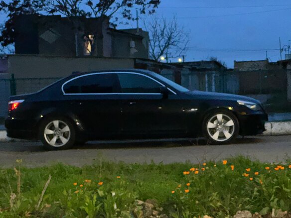 2009 BMW 5 серии 520i V (E60/E61) Рестайлинг, чёрный, 1000000 рублей - вид 7