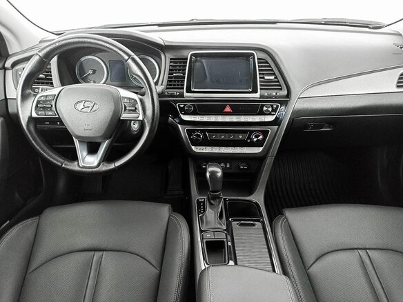 2018 Hyundai Sonata VII (LF) Рестайлинг, белый, 1650000 рублей - вид 3