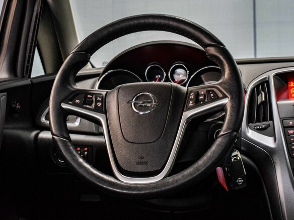 2013 Opel Astra J Рестайлинг, белый - вид 9