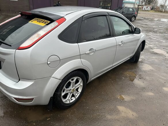 2010 Ford Focus II Рестайлинг, серебристый, 549000 рублей - вид 3