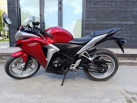 2011 Honda CBR 250R, красный, 290000 рублей, вид 1