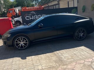 2020 Audi A5 45 TFSI II (F5) Рестайлинг, чёрный, 4200000 рублей, вид 4
