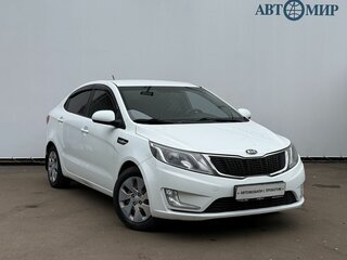 2014 Kia Rio 6-speed III, белый, 820000 рублей, вид 3
