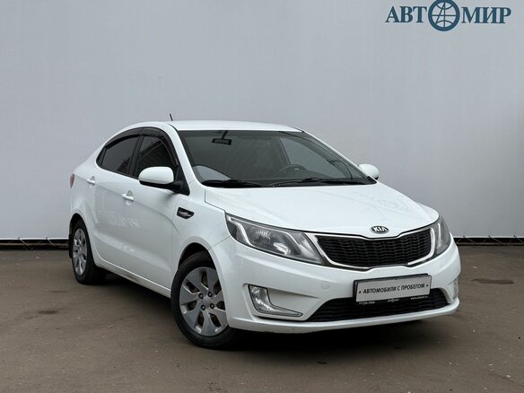 2014 Kia Rio 6-speed III, белый, 750000 рублей - вид 2