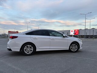 2019 Hyundai Sonata VII (LF) Рестайлинг, белый, 1590000 рублей, вид 2
