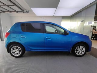 2016 Renault Sandero II, синий, 629000 рублей, вид 4