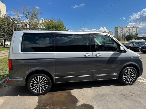 2023 Volkswagen Multivan T6 Рестайлинг, серый, 8500000 рублей - вид 7