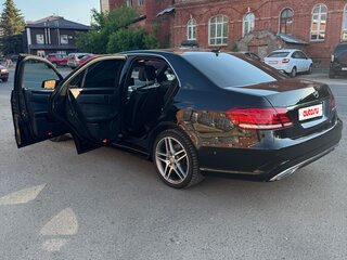 2015 Mercedes-Benz E-Класс 250 IV (W212, S212, C207) Рестайлинг, чёрный, 2500000 рублей, вид 5