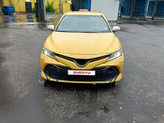 2019 Toyota Camry VIII (XV70), жёлтый, 1800000 рублей, вид 2