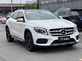 2020 Mercedes-Benz GLA 200 I (X156) Рестайлинг, белый, 1800000 рублей, вид 3