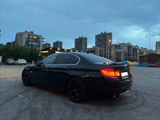 2010 BMW 5 серии 523i VI (F10/F11/F07), чёрный, 1340000 рублей, вид 4
