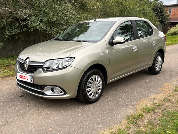 2014 Renault Logan II, бежевый, 770000 рублей