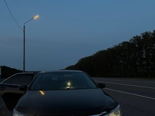 2016 Toyota Camry VII (XV50) Рестайлинг, чёрный, 1600000 рублей, вид 1