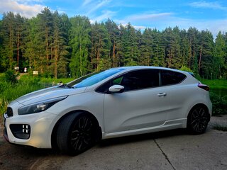 2015 Kia Ceed GT I Рестайлинг, белый, 1070000 рублей, вид 1