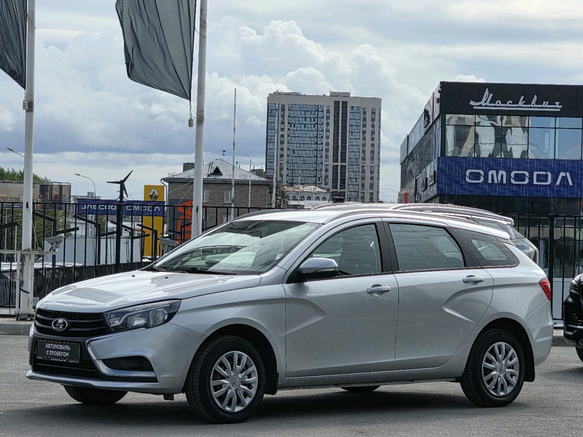 Открыть фотографии: Lada (ВАЗ) Vesta I