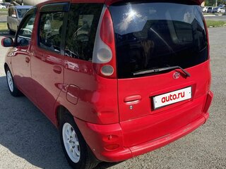 1999 Toyota FunCargo, красный, 500000 рублей, вид 3