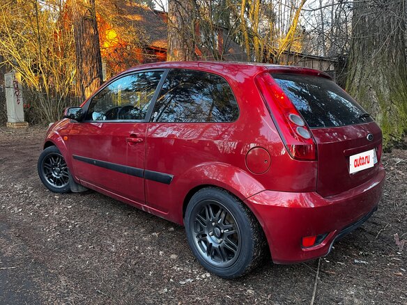 2007 Ford Fiesta Mk5, красный, 470000 рублей - вид 13