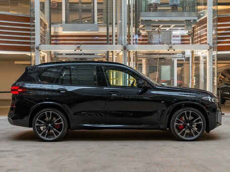 2026 BMW X5 40i IV (G05/G18) Рестайлинг, чёрный, 16090000 рублей, вид 5
