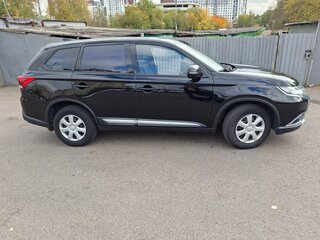 2017 Mitsubishi Outlander III Рестайлинг 2, чёрный, 1990000 рублей, вид 5